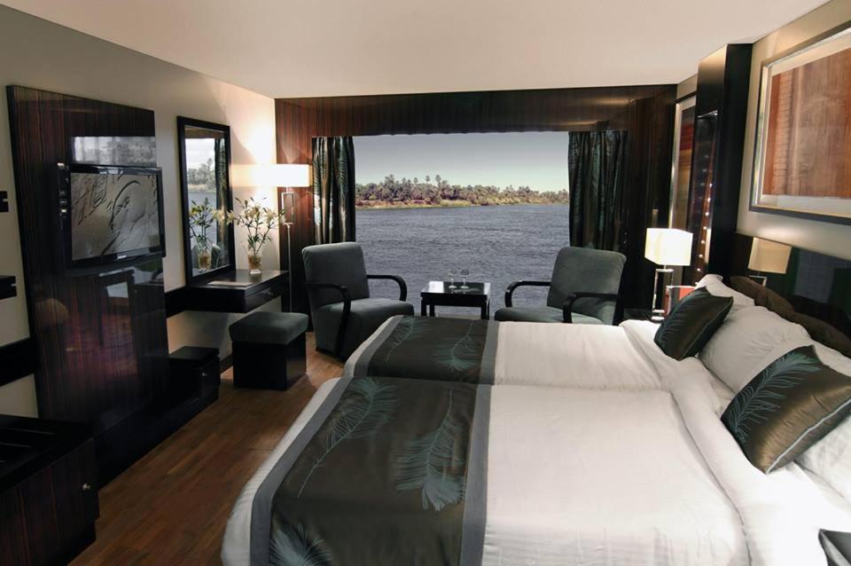 Le Fayan Nile Cruise: Weekly Luxor & Aswan Voyages Hotel Exterior photo